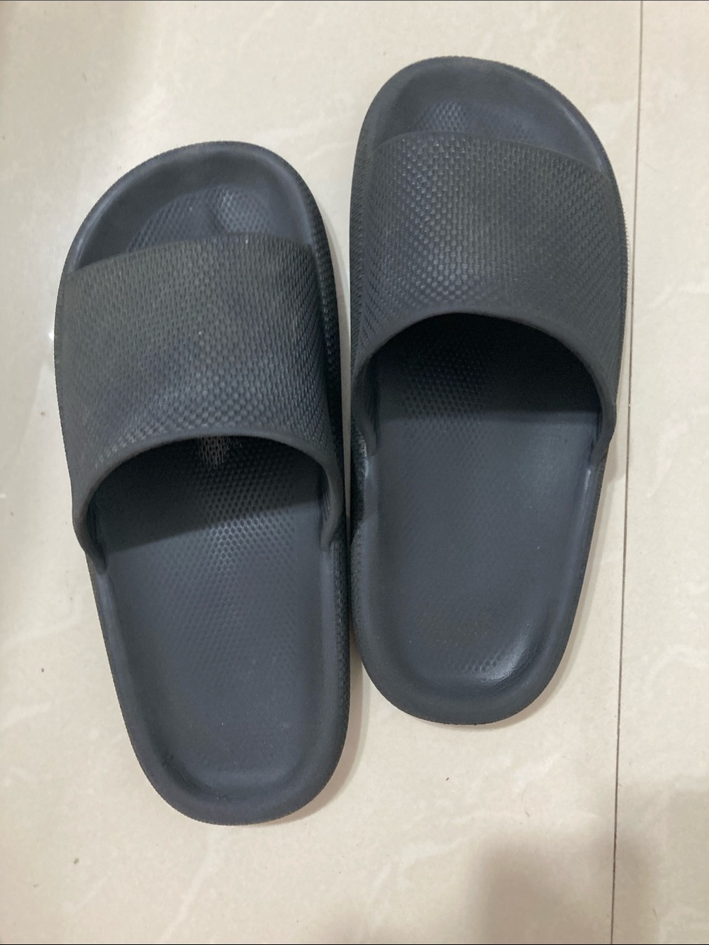SHEIN Black Men's Slip-On Slide Sandals